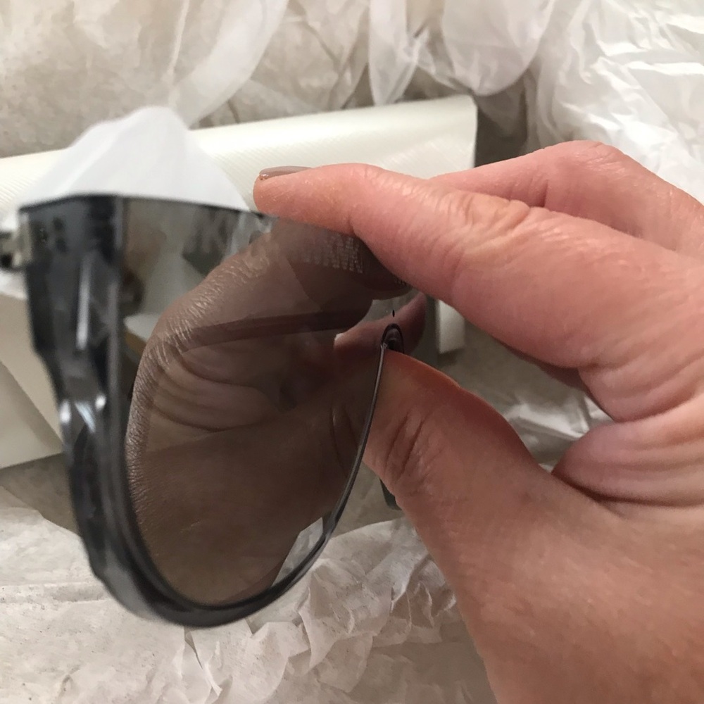 Michael Kors Women’s Sunglasses NEW w/ Box, Case, Ppwk, Towel Engraved MK - Picture 9 of 11
